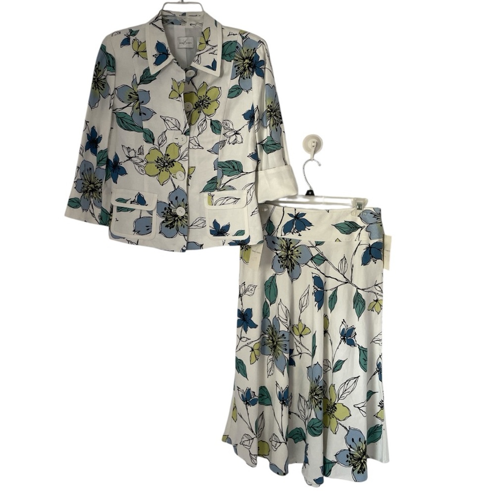 NWT Emma James set of jacket and skirt. Floral Print Skirt - Blue, Green, Yellow